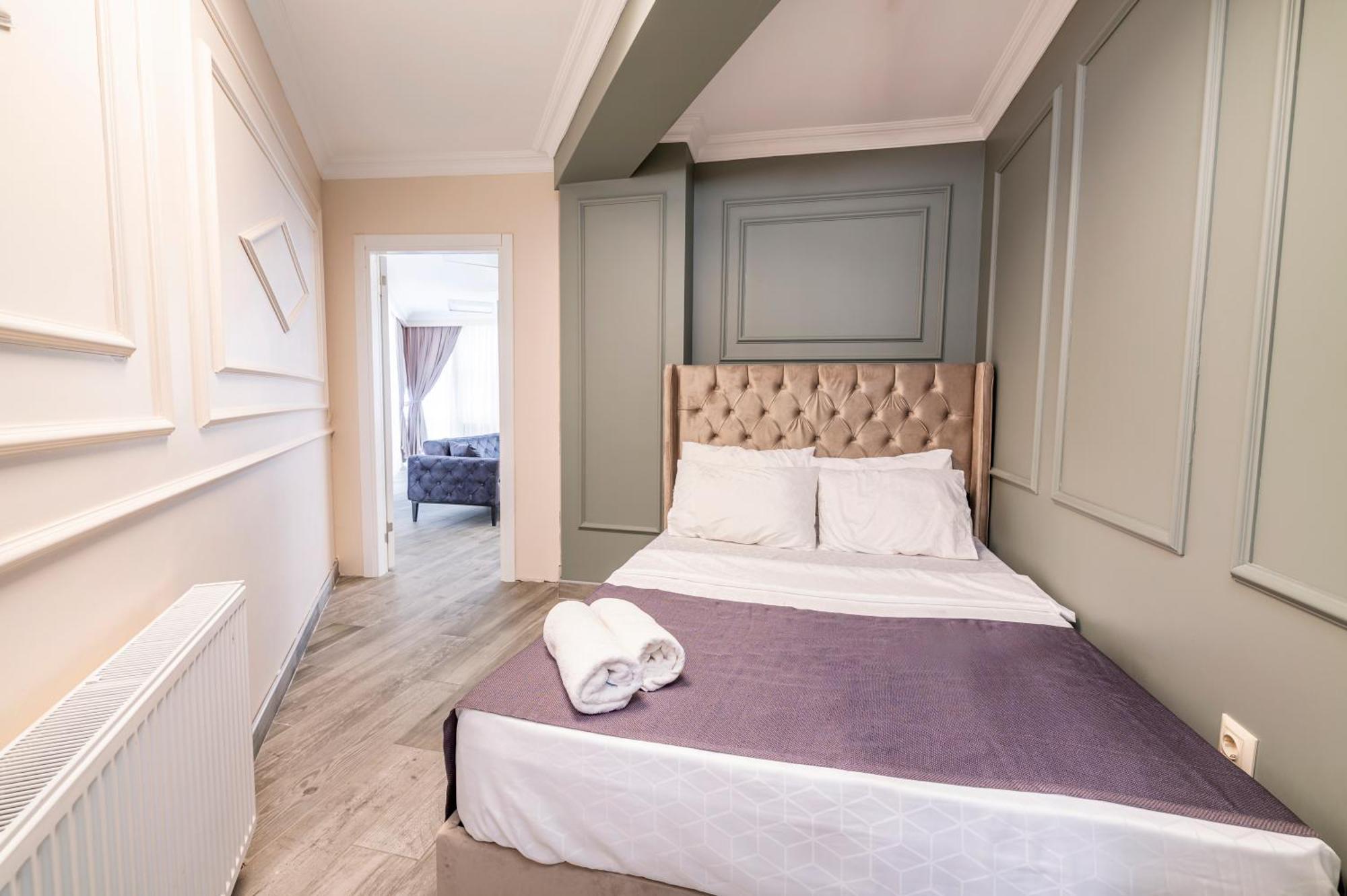 Royal Luxury Hotel